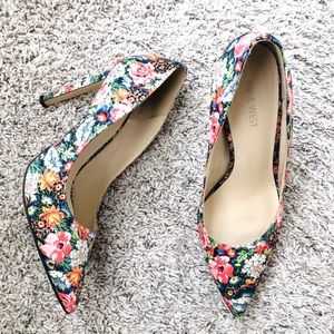 Nine West Floral Pumps